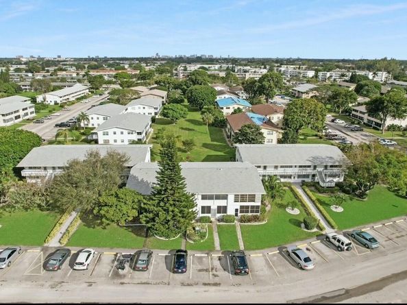 377 Windsor Q, West Palm Beach FL 33417