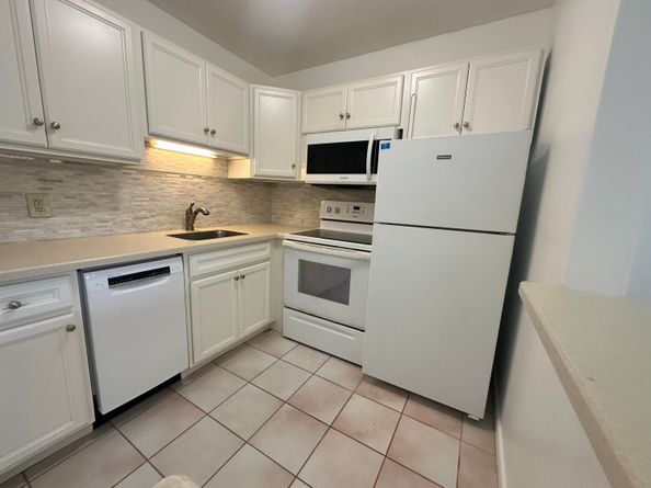 377 Windsor Q, West Palm Beach FL 33417