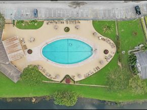 377 Windsor Q, West Palm Beach FL 33417