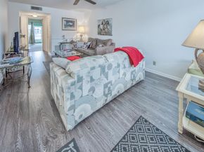 3040 Lake Osborne Drive 106, Lake Worth Beach FL 33461