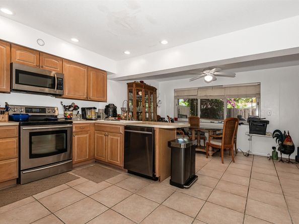 1425 NE 55th St, Fort Lauderdale FL 33334