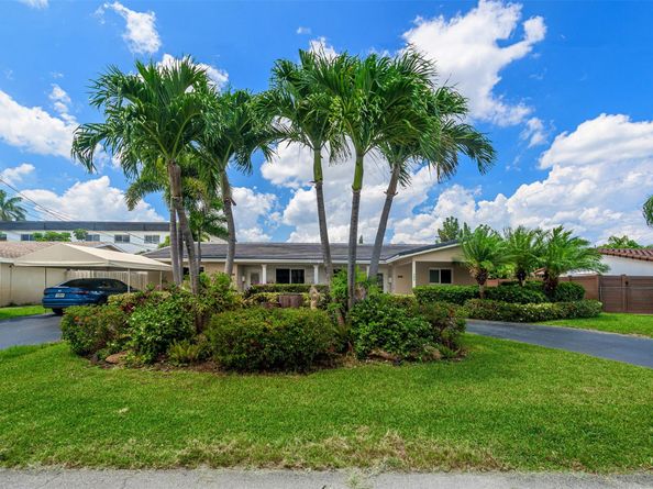 1425 NE 55th St, Fort Lauderdale FL 33334