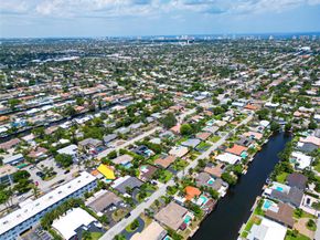 1425 NE 55th St, Fort Lauderdale FL 33334