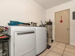 1425 NE 55th St, Fort Lauderdale FL 33334