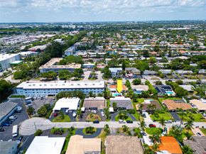 1425 NE 55th St, Fort Lauderdale FL 33334