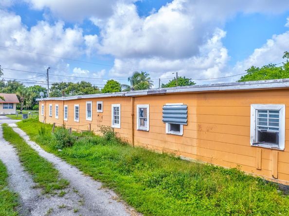 4583 Diekhans Road, West Palm Beach FL 33417
