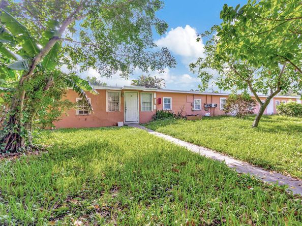 4583 Diekhans Road, West Palm Beach FL 33417
