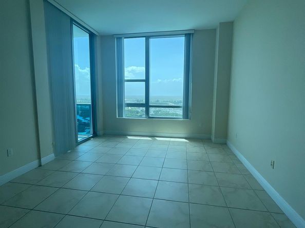 2641 N Flamingo Rd N2706, Sunrise FL 33323