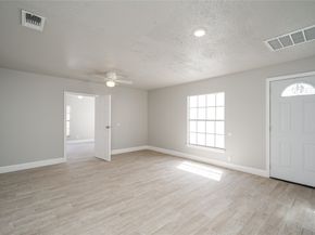 7318 Dahlia Street, Houston TX 77012
