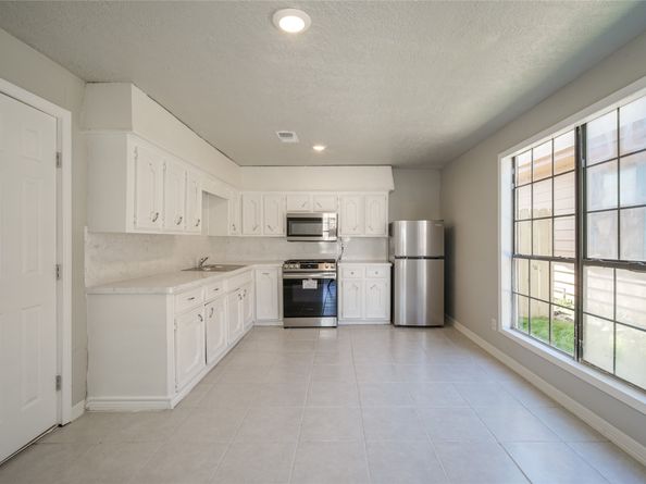 7318 Dahlia Street, Houston TX 77012