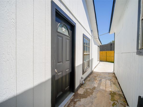 7318 Dahlia Street, Houston TX 77012