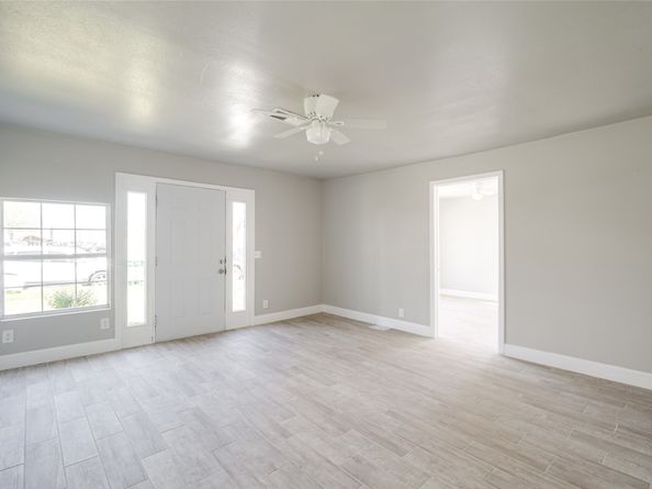 7318 Dahlia Street, Houston TX 77012