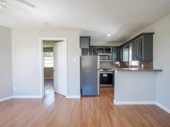 7318 Dahlia Street, Houston TX 77012