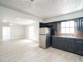 7318 Dahlia Street, Houston TX 77012