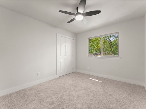 4 N Autumnwood Way, The Woodlands TX 77380
