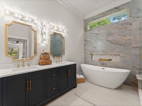 4 N Autumnwood Way, The Woodlands TX 77380
