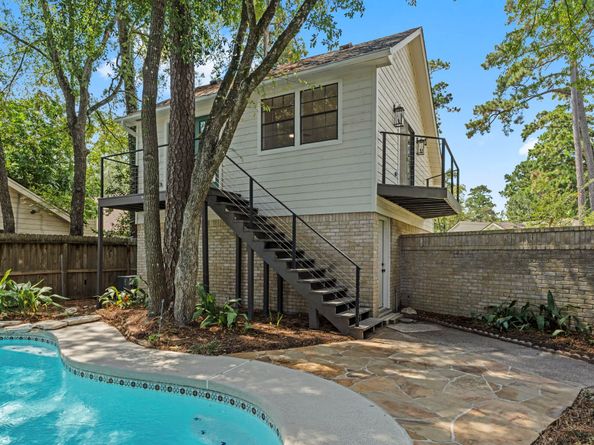 4 N Autumnwood Way, The Woodlands TX 77380