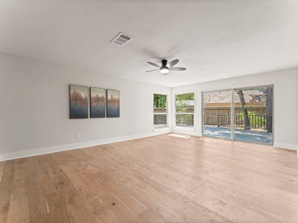 4 N Autumnwood Way, The Woodlands TX 77380
