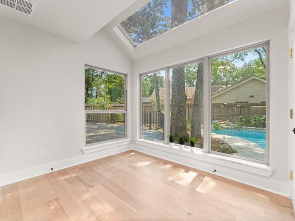 4 N Autumnwood Way, The Woodlands TX 77380