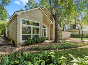 4 N Autumnwood Way, The Woodlands TX 77380