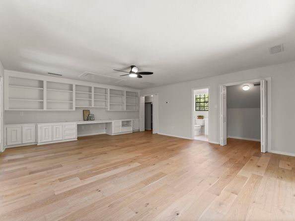 4 N Autumnwood Way, The Woodlands TX 77380