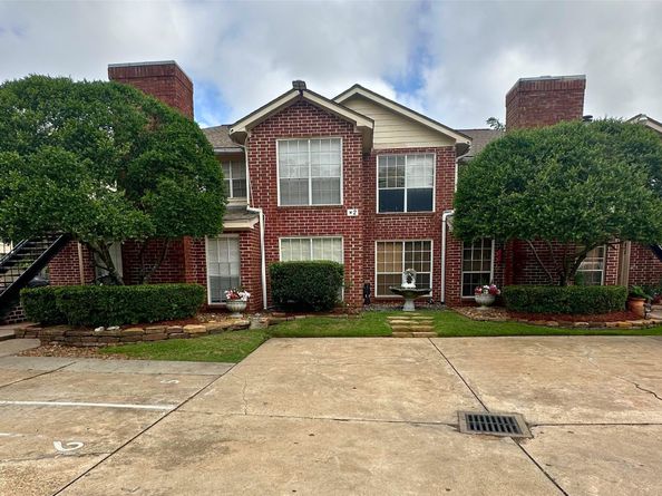 7120 Cole Creek Drive, Houston TX 77092