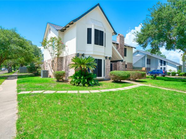 21434 Park Bluff Drive, Katy TX 77450