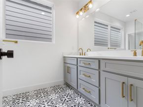 405 Alvia Run Lane, Houston TX 77018