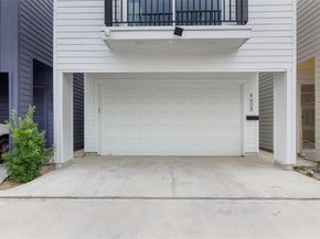 405 Alvia Run Lane, Houston TX 77018