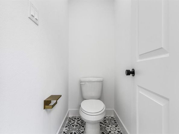 405 Alvia Run Lane, Houston TX 77018