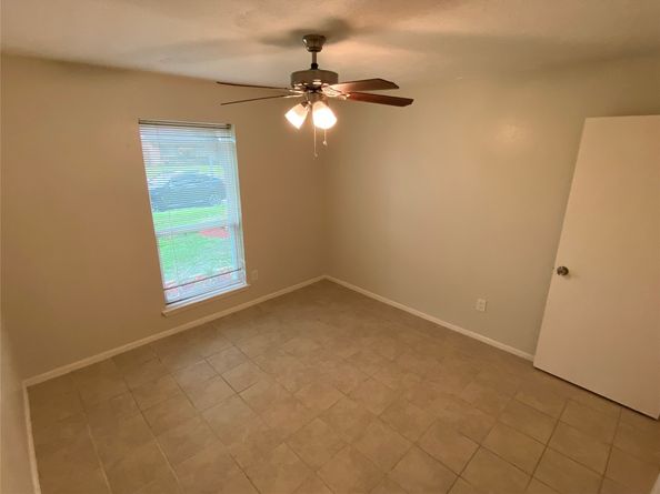 10123 Kent Towne Lane, Sugar Land TX 77498
