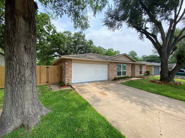 10123 Kent Towne Lane, Sugar Land TX 77498