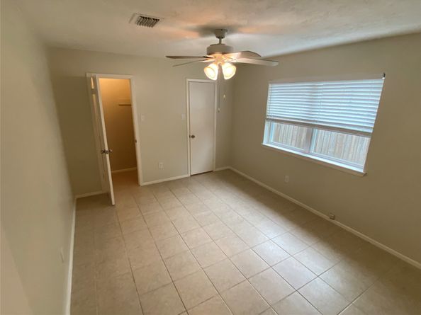 10123 Kent Towne Lane, Sugar Land TX 77498