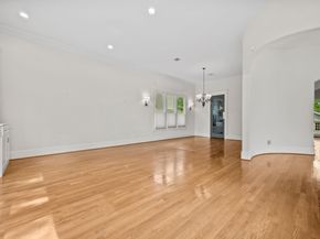 940 Columbia Street, Houston TX 77008