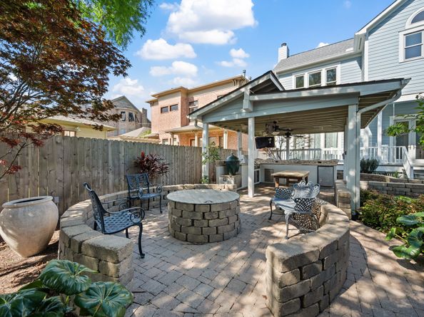 940 Columbia Street, Houston TX 77008