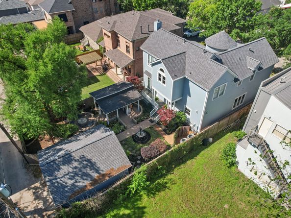 940 Columbia Street, Houston TX 77008