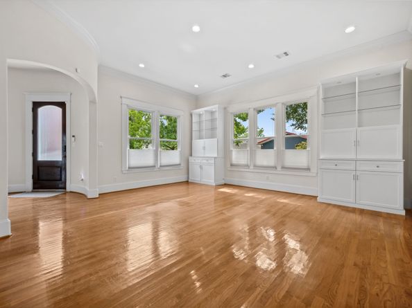 940 Columbia Street, Houston TX 77008