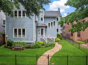 940 Columbia Street, Houston TX 77008