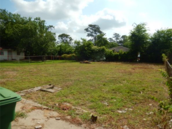 8218 Bertwood Street, Houston TX 77016