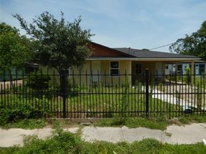 8218 Bertwood Street, Houston TX 77016