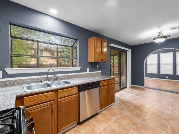 14 W Cobble Hill Circle Circle, The Woodlands TX 77381