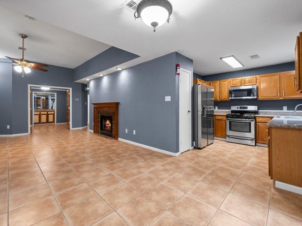 14 W Cobble Hill Circle Circle, The Woodlands TX 77381