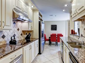 3350 Mccue Road 702, Houston TX 77056