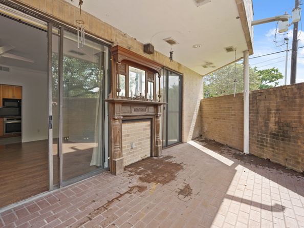5200 Weslayan Street 101, Houston TX 77005