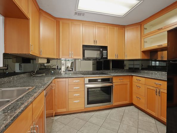 5200 Weslayan Street 101, Houston TX 77005