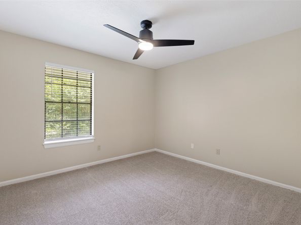 5 Cat Feet Court, The Woodlands TX 77381