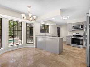 5 Cat Feet Court, The Woodlands TX 77381