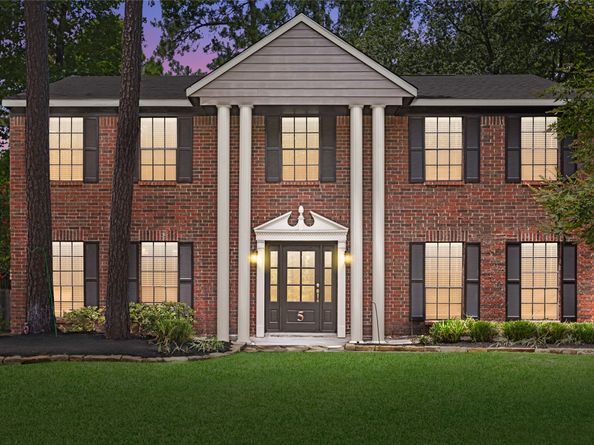5 Cat Feet Court, The Woodlands TX 77381