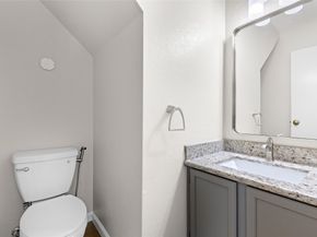 5 Cat Feet Court, The Woodlands TX 77381