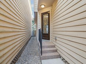 5708 Petty Street B, Houston TX 77007